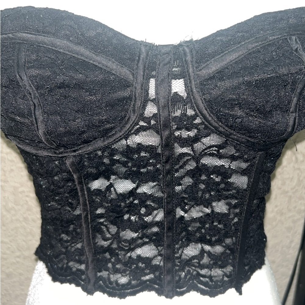 Black lace corset top with zipper back #goth #corsetry